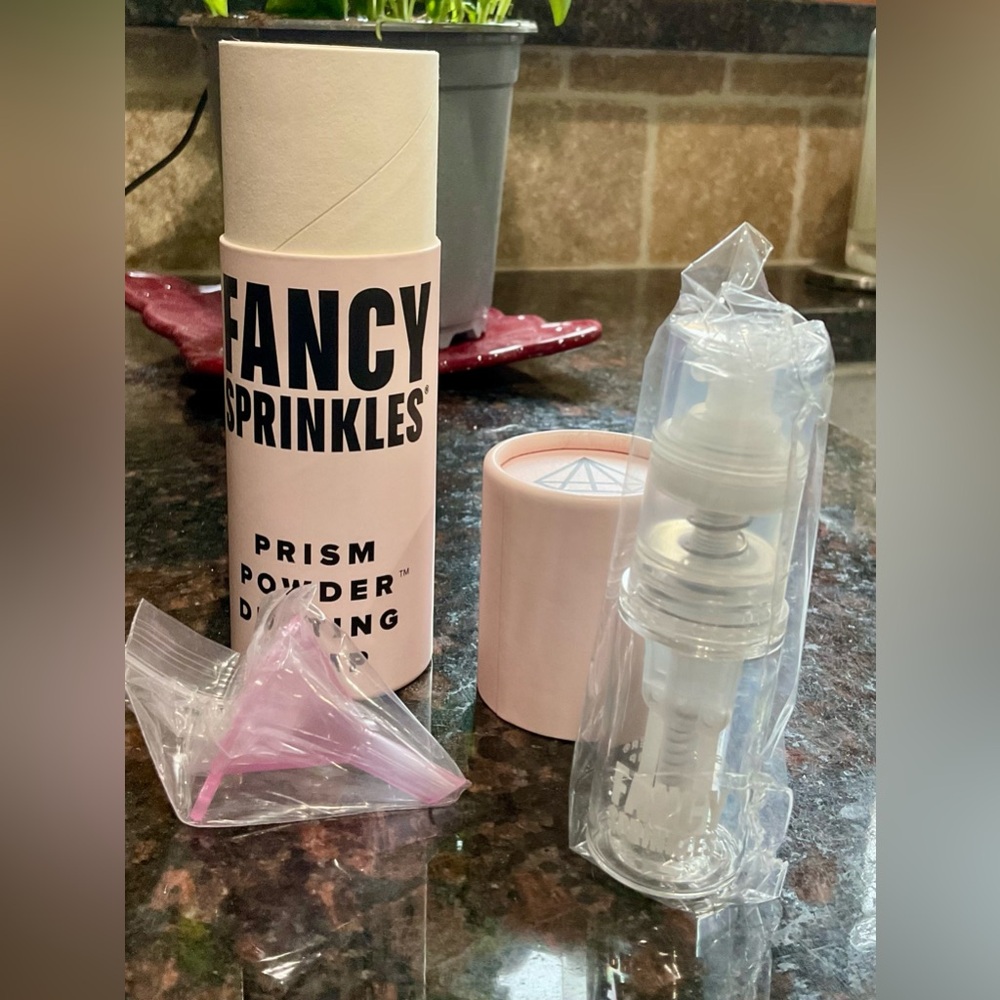 Fancy Sprinkles Prism Powder Dusting Pump